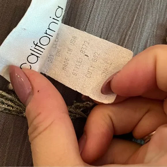 Vintage 70s/80s crinkle fabric sage green midi dress lace hem - Picture 10 of 10